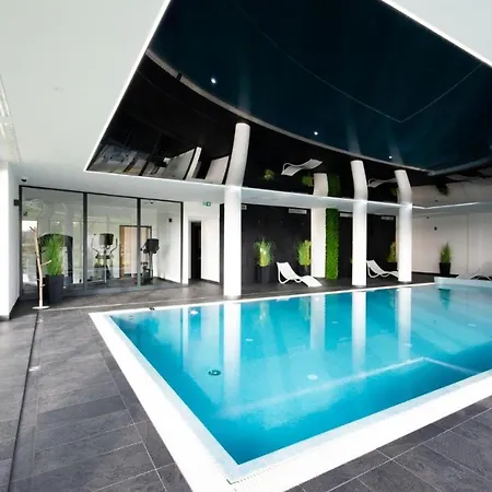 Westin House No 407 アパート