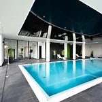 Westin House No 407 Apartmán